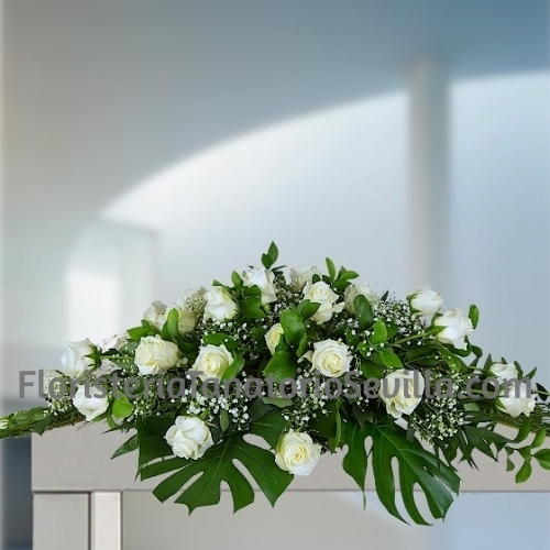 Centro Funerario rosas blancas urgente